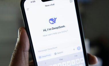 DeepSeek（ディープシーク）とは？使ってわかった実力と、中国製AIならではの注意点